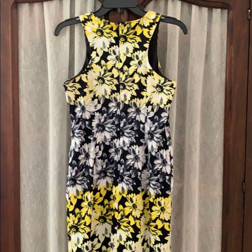 Dress - Picture 4 of 5